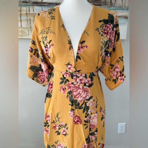 Reformation Winslow dress - Picture 2 of 16